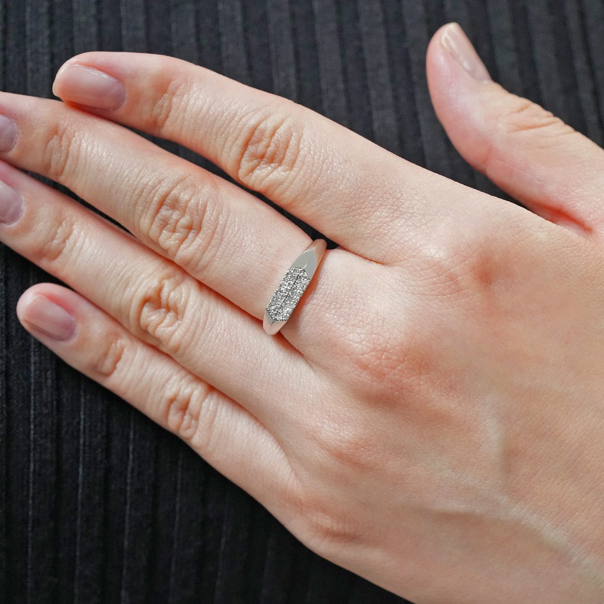 フラットパヴェ ダイヤモンド リング – K18WG、0.20ct