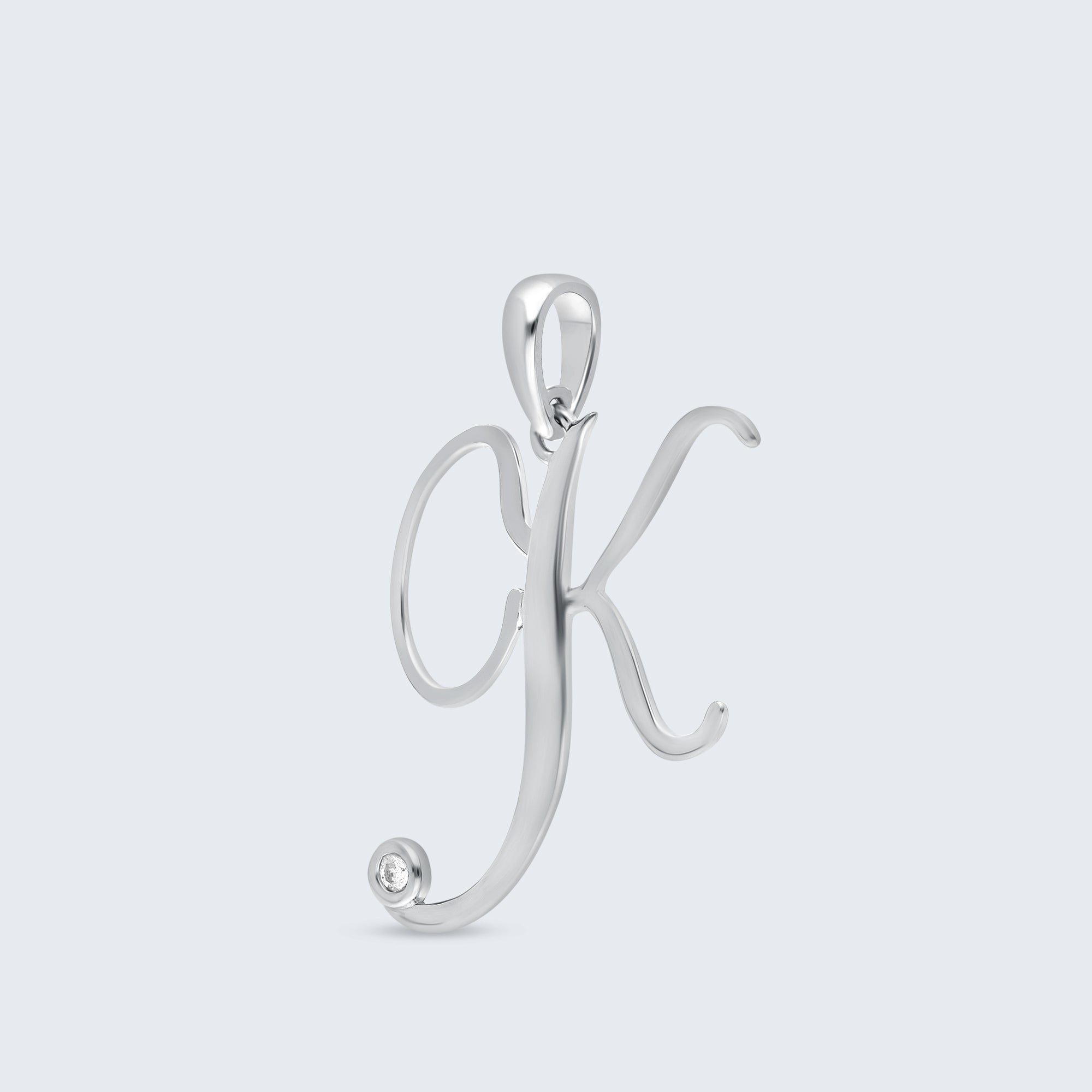 K18 イニシャルペンダント「K」 – 0.01カラットダイヤモンド(チェーンオプションあり)
