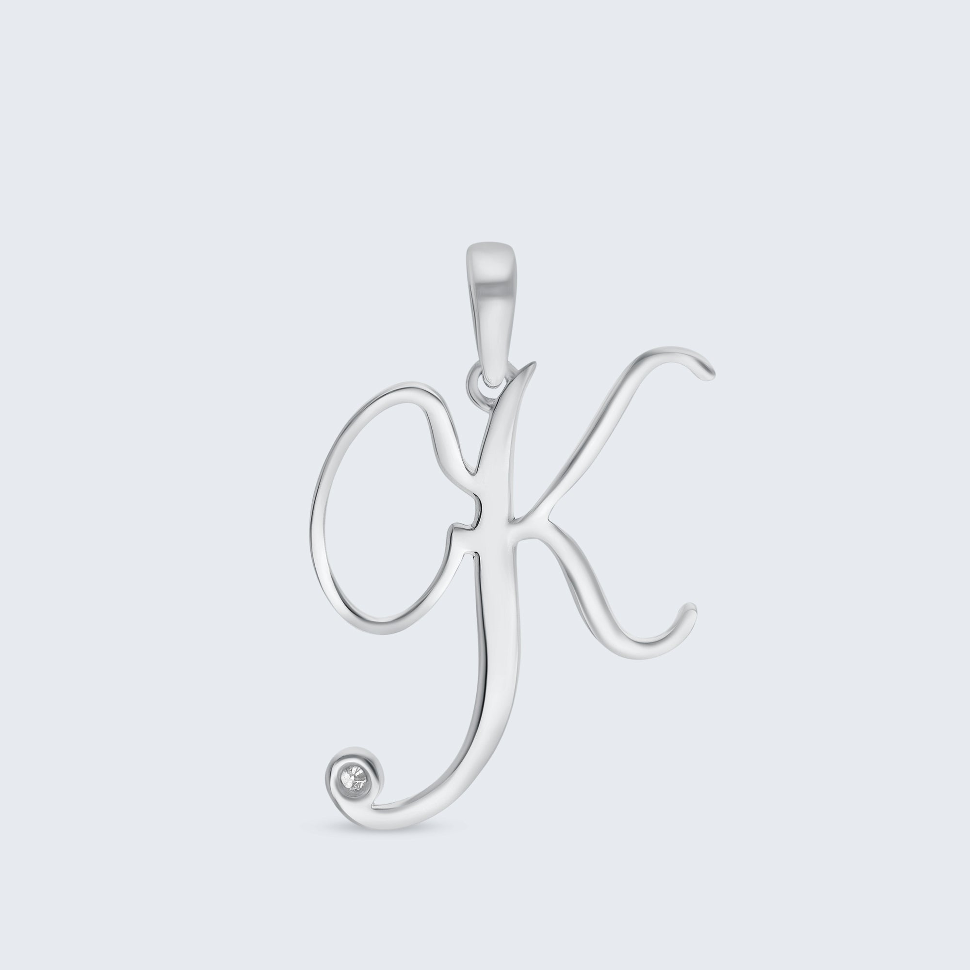 K18 イニシャルペンダント「K」 – 0.01カラットダイヤモンド(チェーンオプションあり)