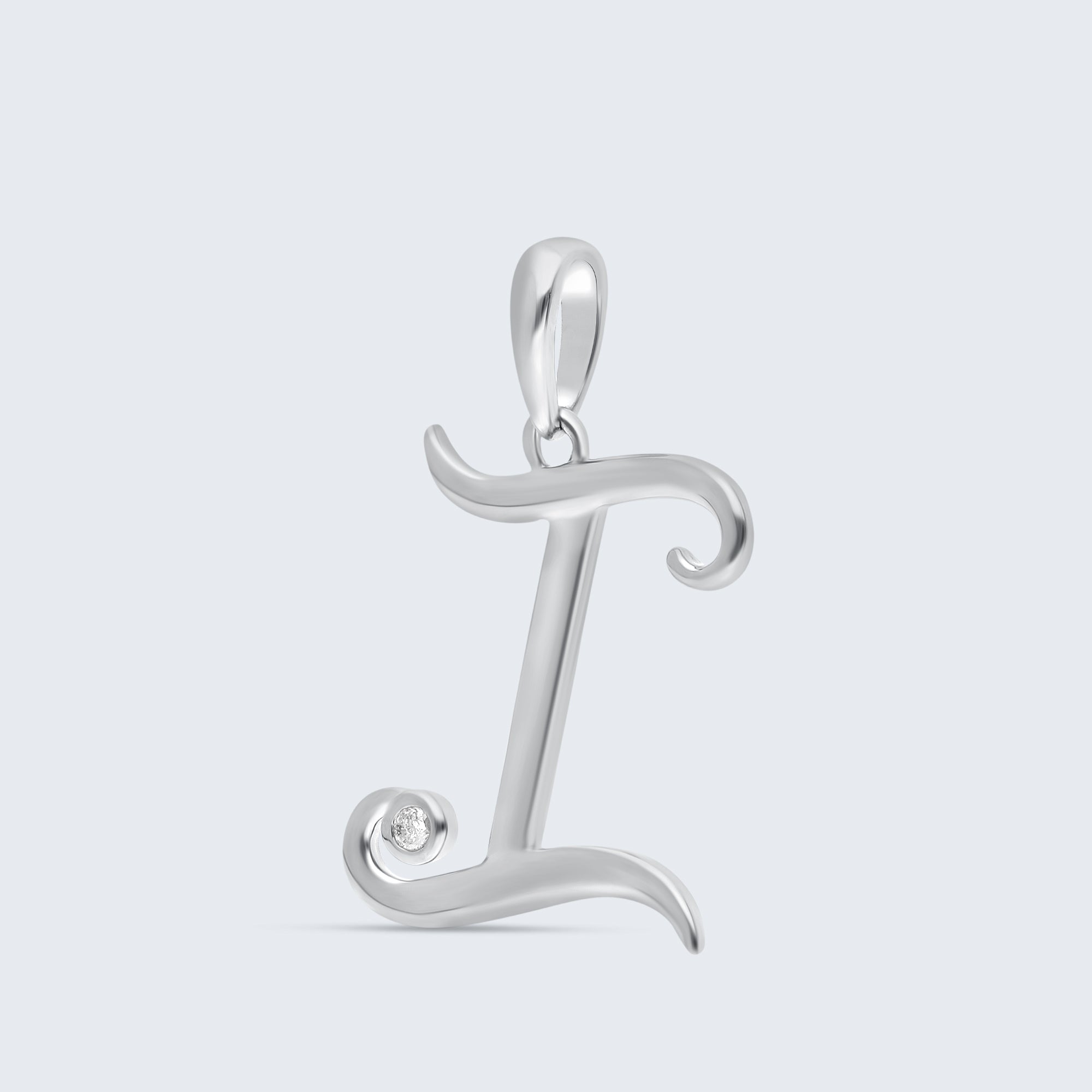 K18 イニシャルペンダント「I」 – 0.01ct ダイヤモンド(チェーンオプション)