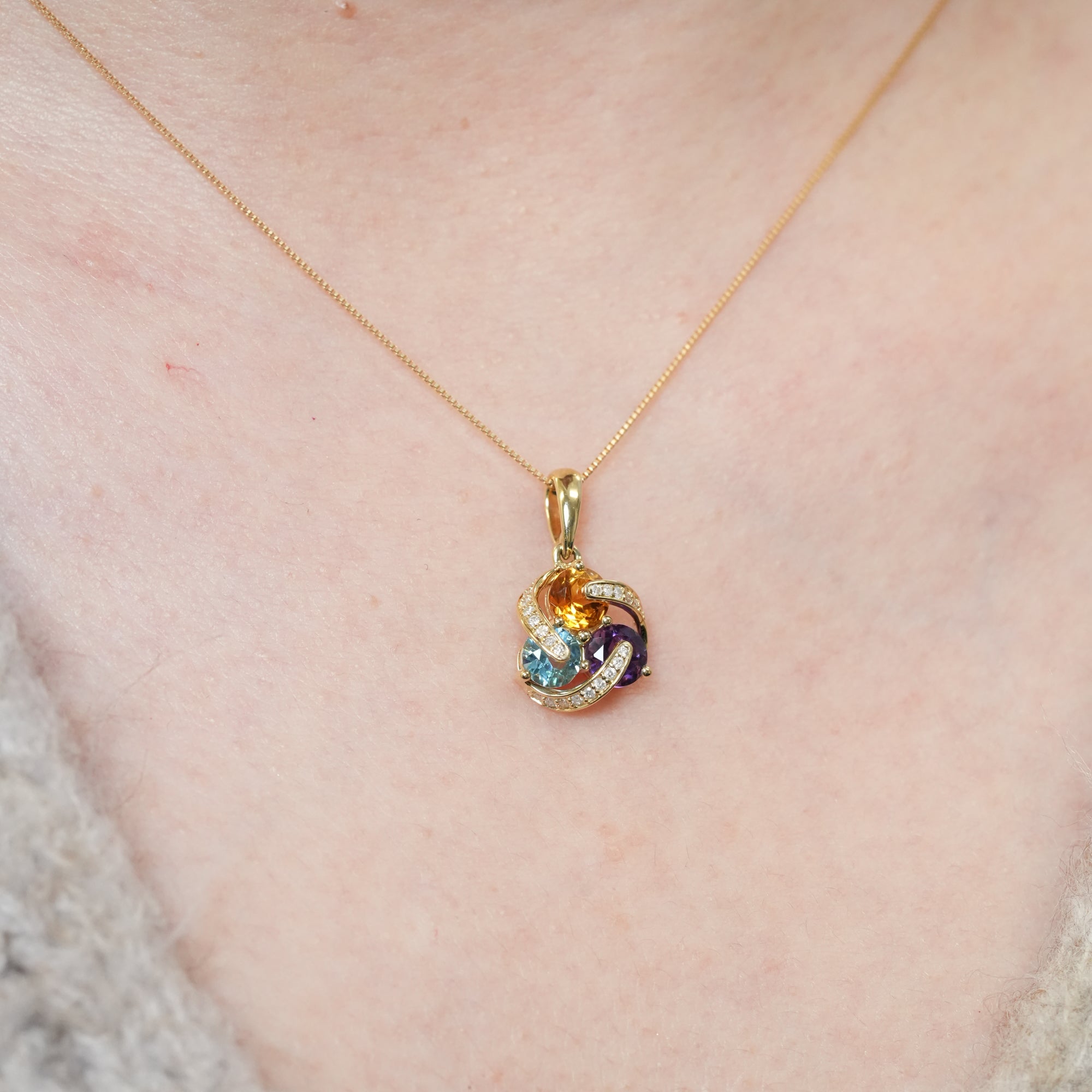 マルチカラー ジェムストーン&ダイヤモンドペンダントヘッド – K18YG(チェーンはオプション)