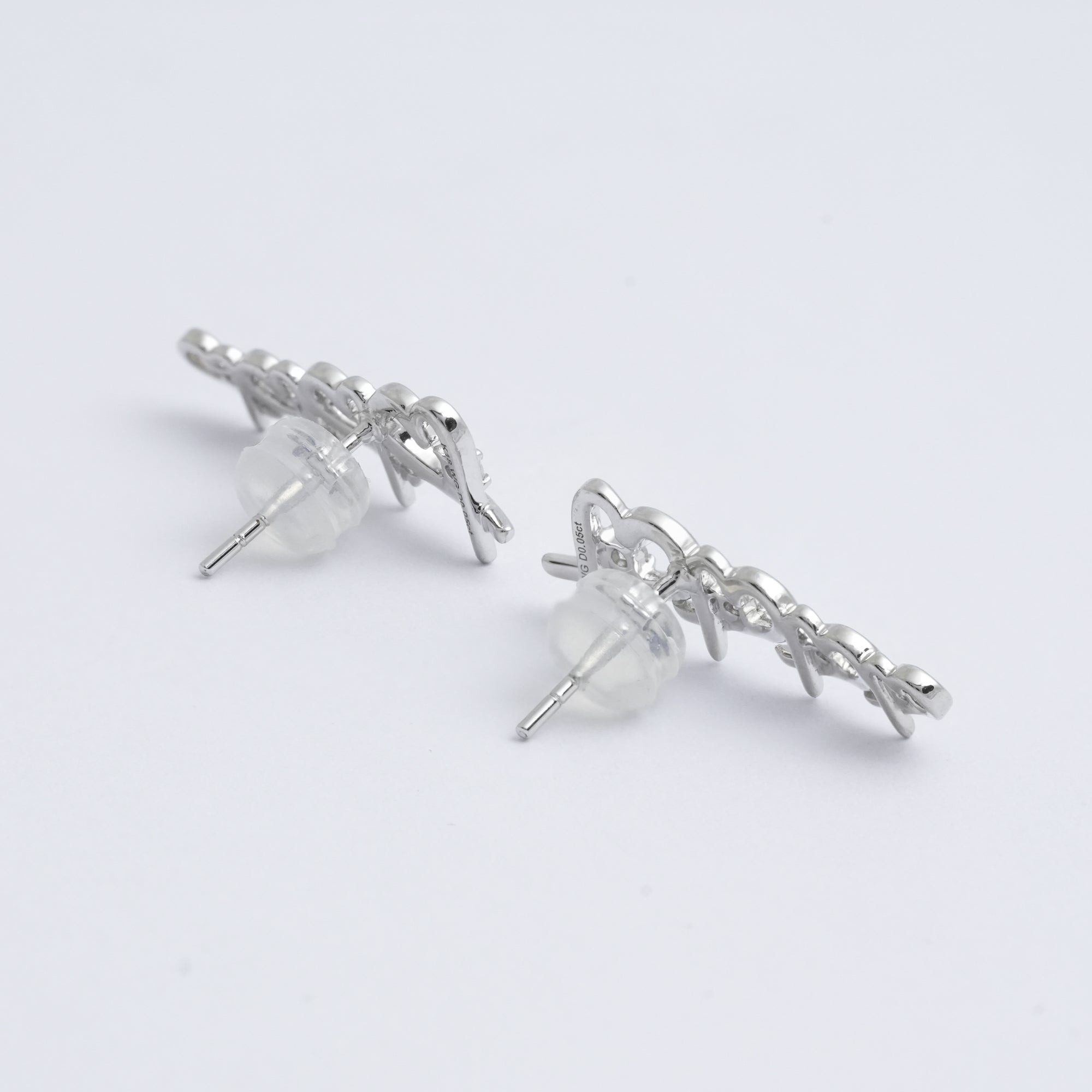 ハート ダイヤモンド ピアス – 18Kホワイトゴールド、0.10カラット