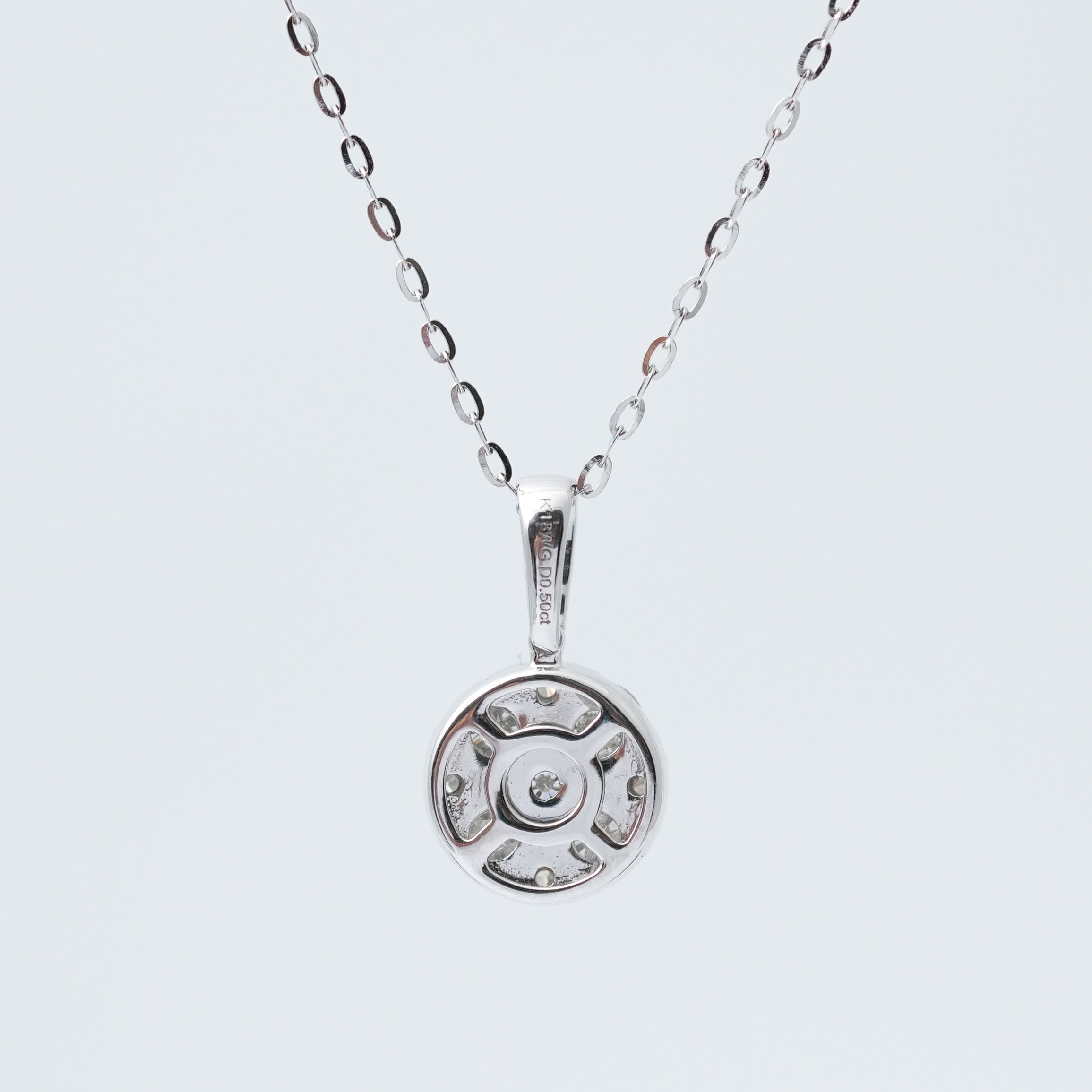 クラスター ダイヤモンドペンダントヘッド - K18WG、0.50ct (チェーンはオプション)