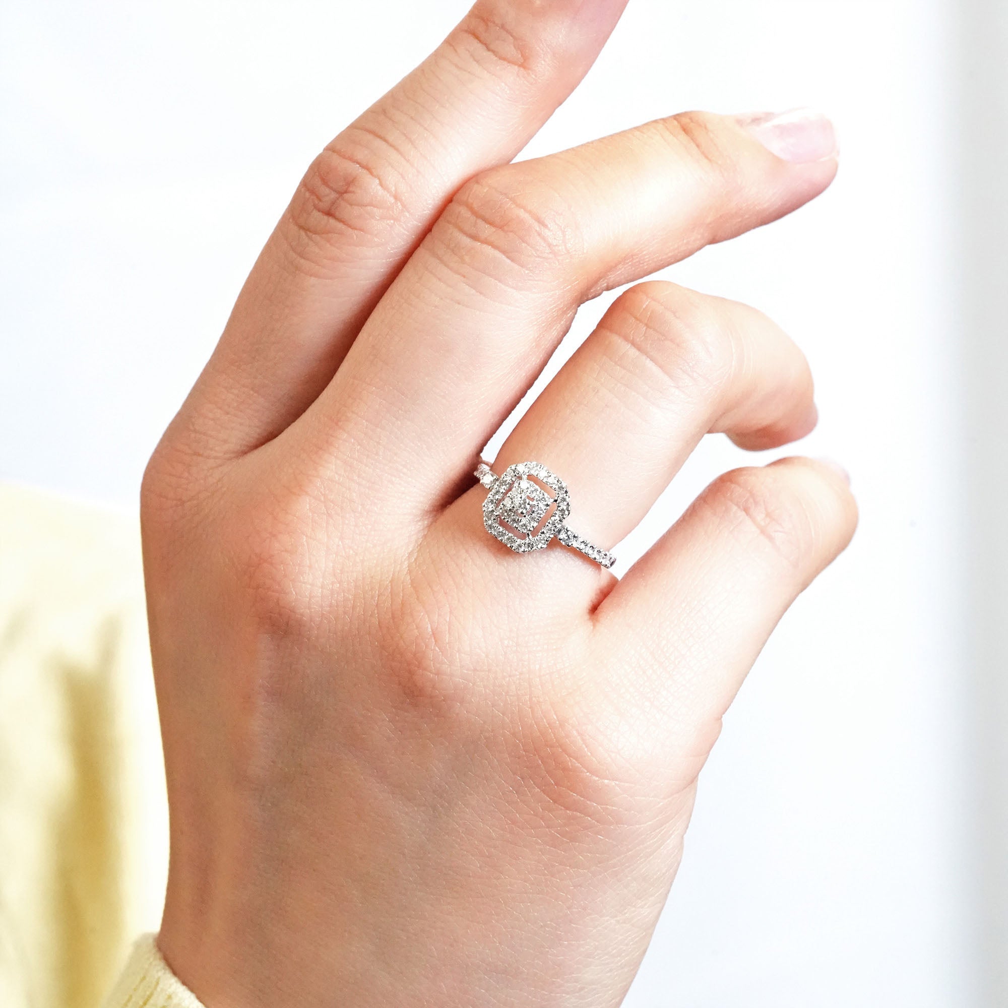 オクタゴン ダイヤモンドリング – K18WG、0.50カラット