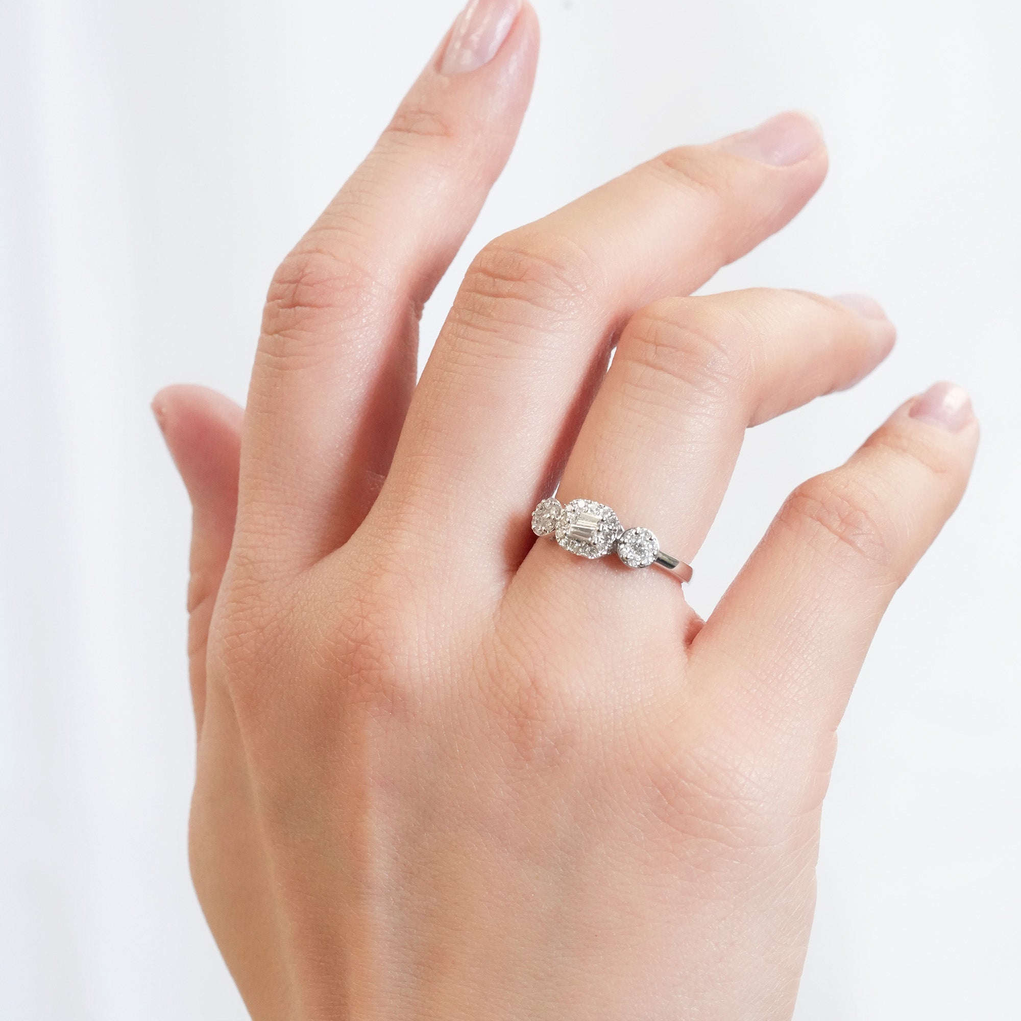 ダイヤモンドリング – K18WG、0.50カラット