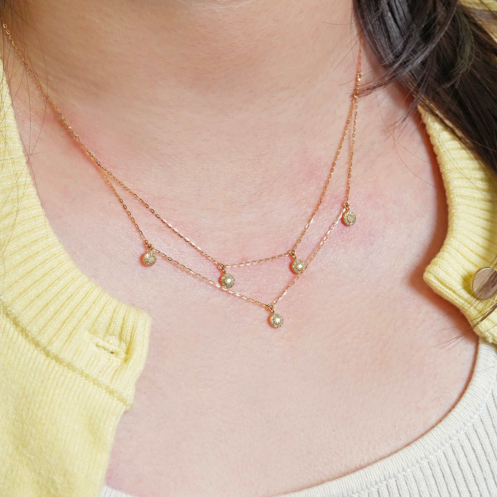 レイヤード ダイヤモンド ステーションネックレス – K18YG、0.28カラット