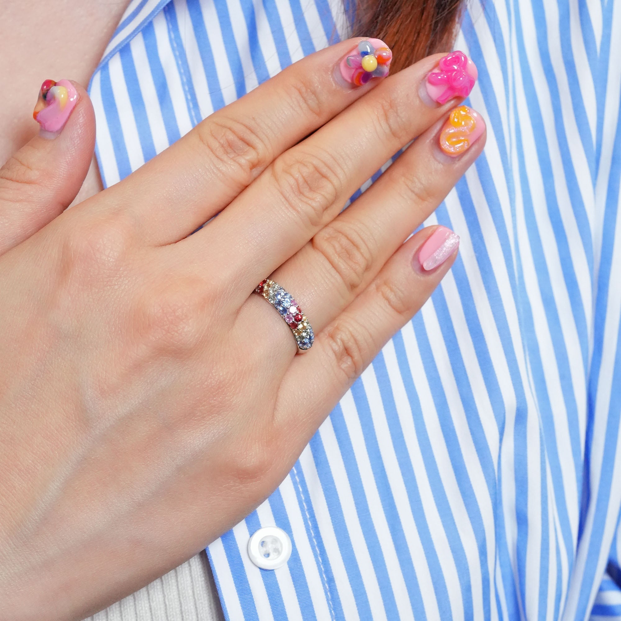 マルチカラーサファイアリング - K18WG、1.25カラット