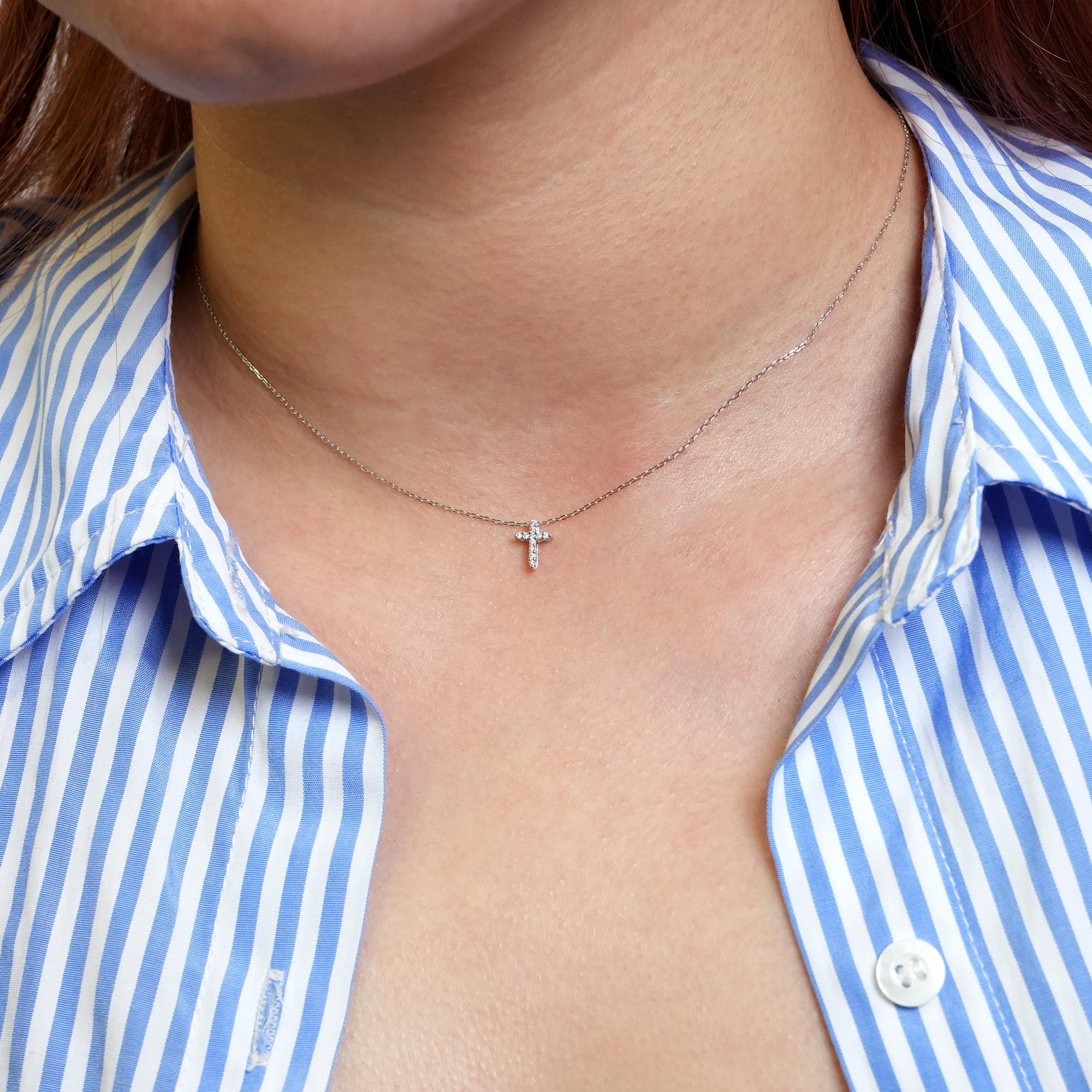 クロスダイヤモンドペンダントヘッド – K18WG / K18YG、0.04ct(チェーンはオプション)