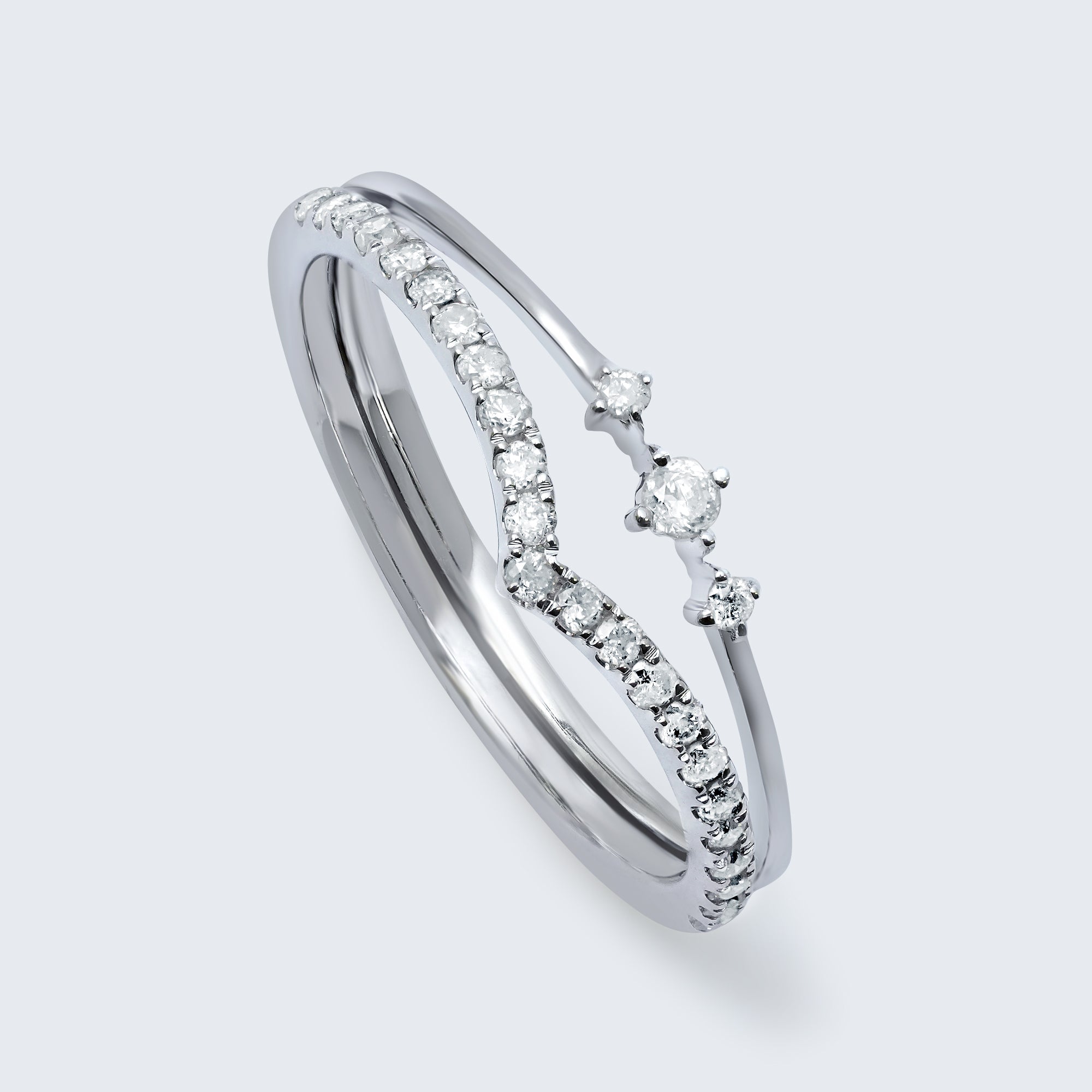 シェブロン フュージョン ダイヤモンド リング – K18WG、0.20カラット