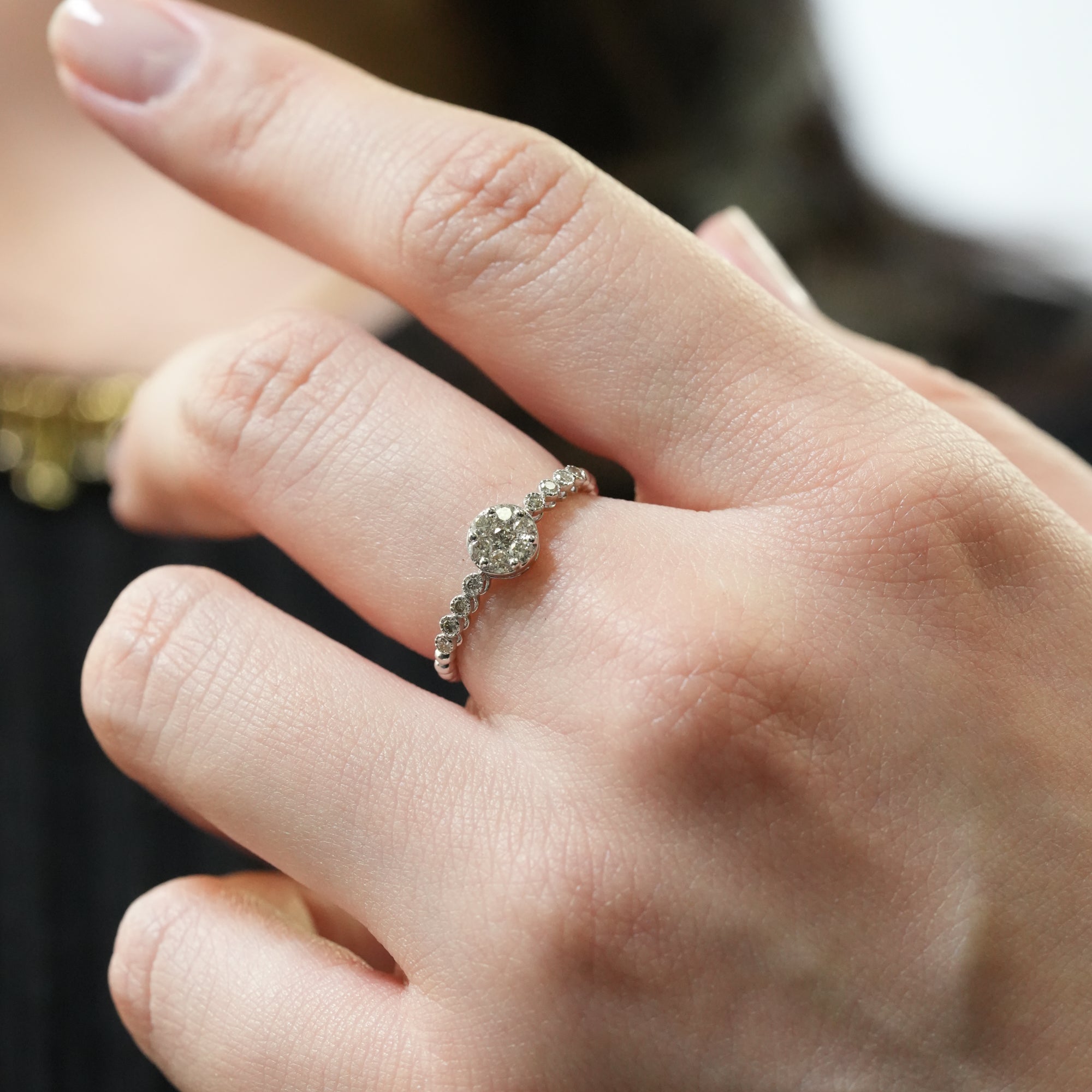 ダイヤモンド リング – K18WG、0.30カラット