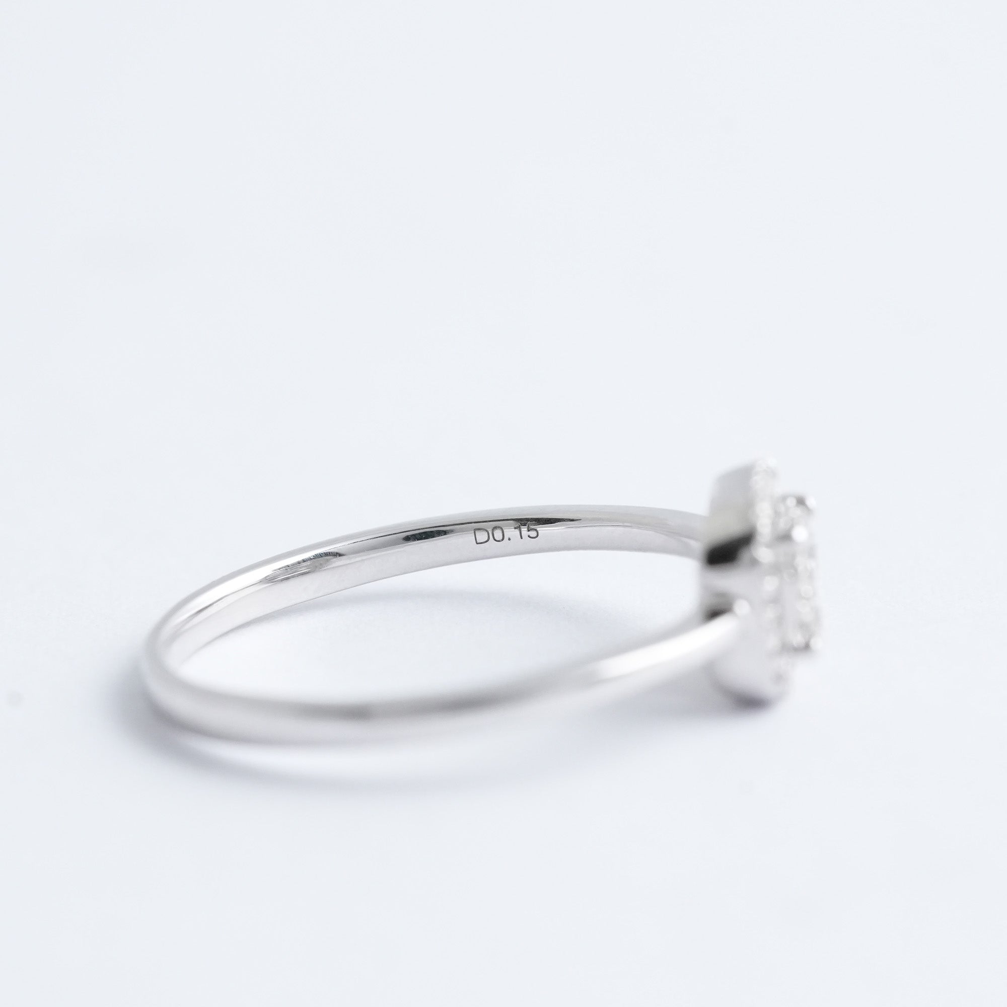 スクエア ダイヤモンド リング – K18WG、0.15ct