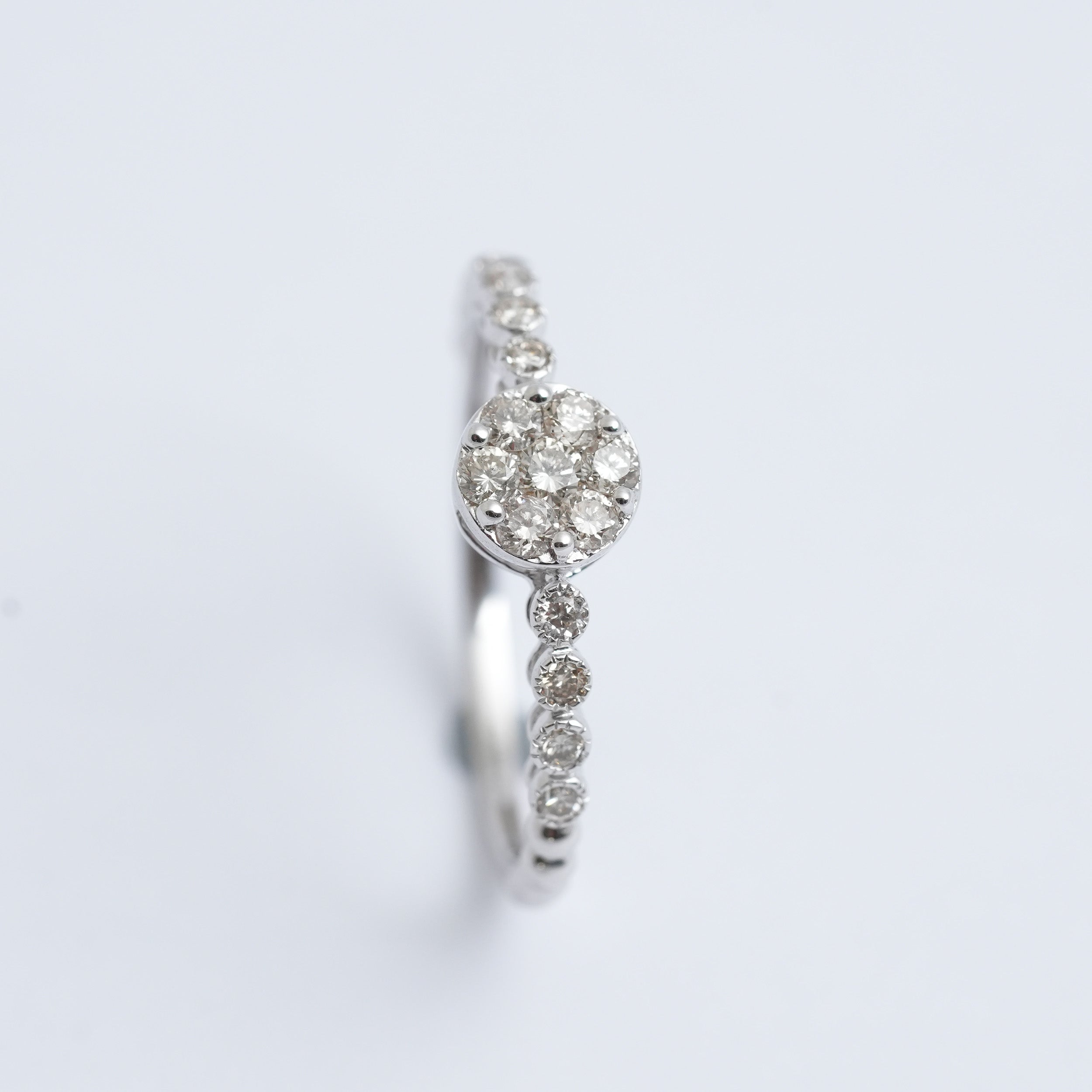 ダイヤモンド リング – K18WG、0.30カラット