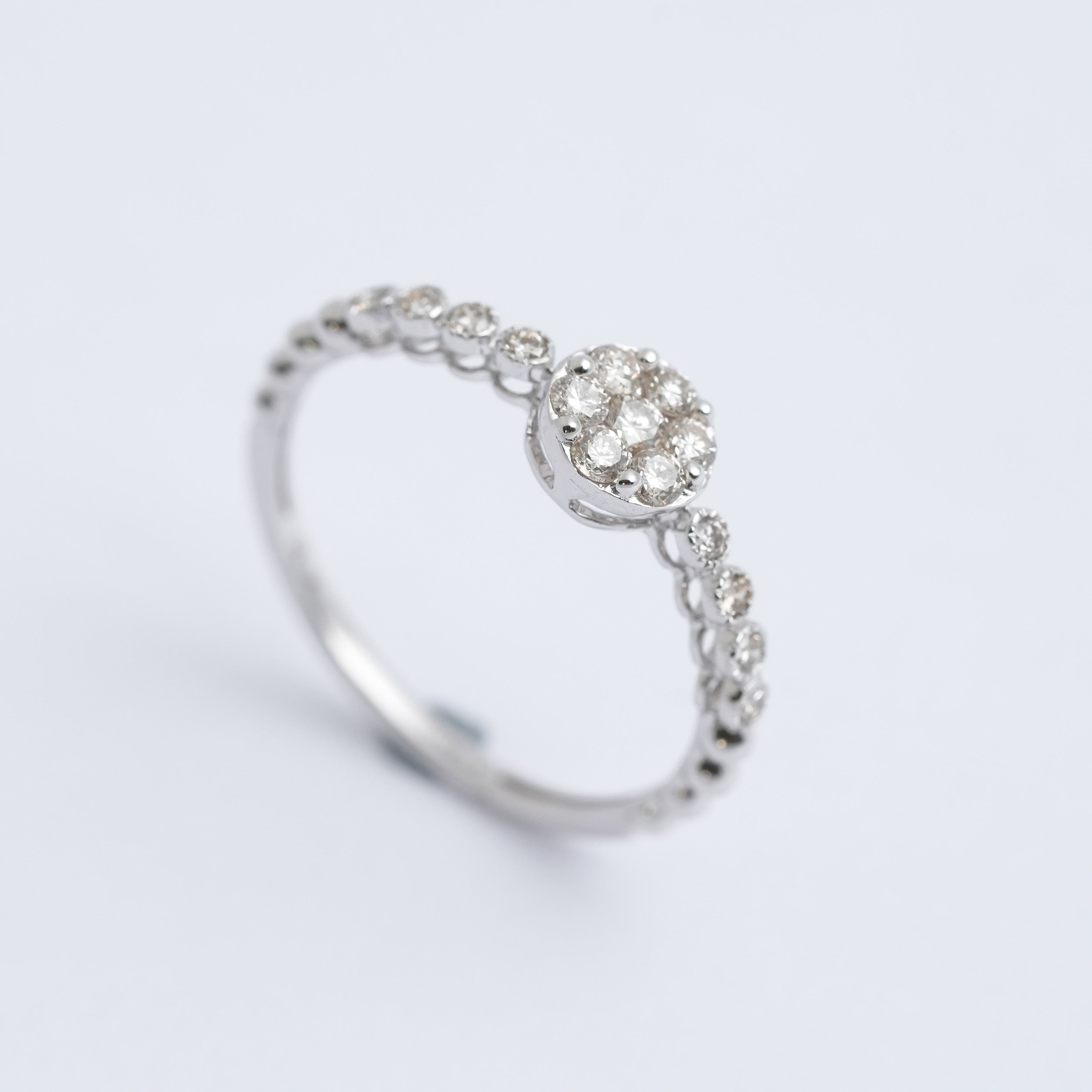 ダイヤモンド リング – K18WG、0.30カラット