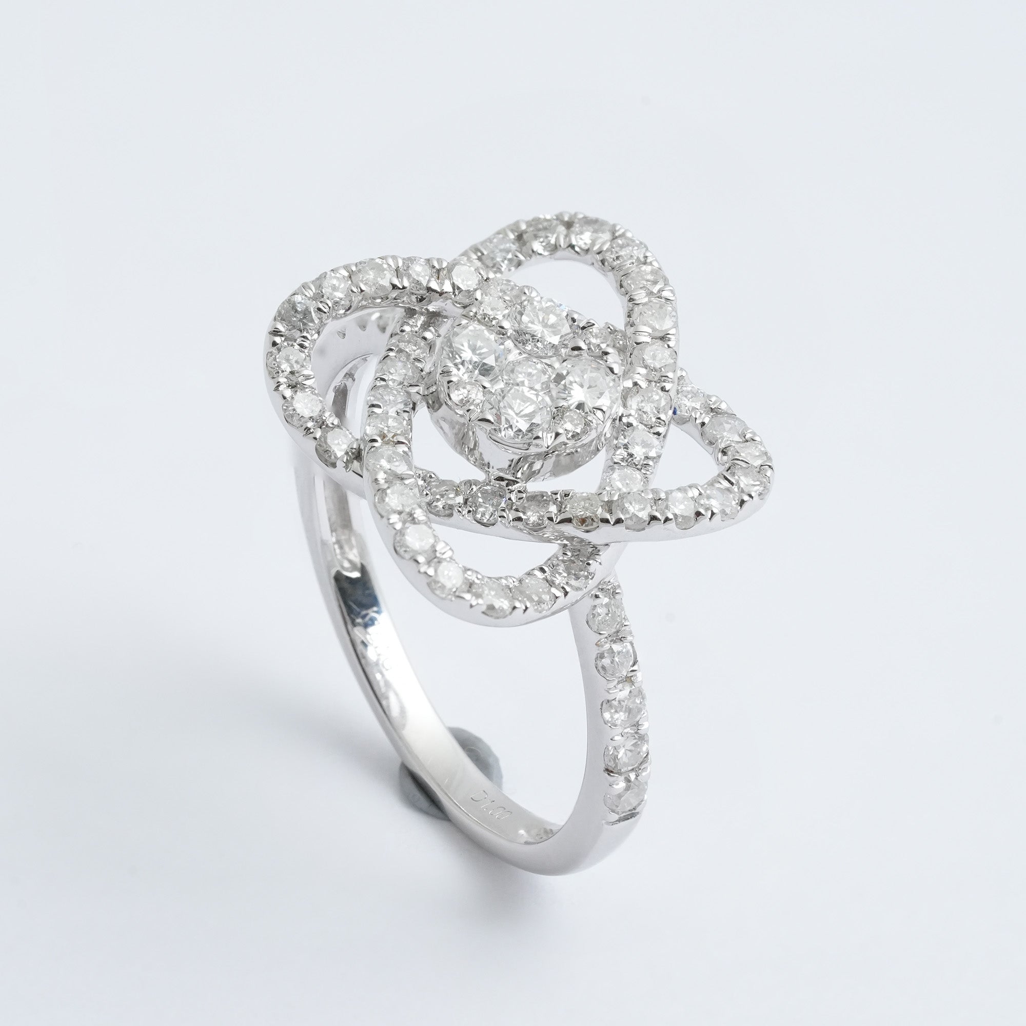 フラワーモチーフ ダイヤモンド リング – K18WG、1.0ct