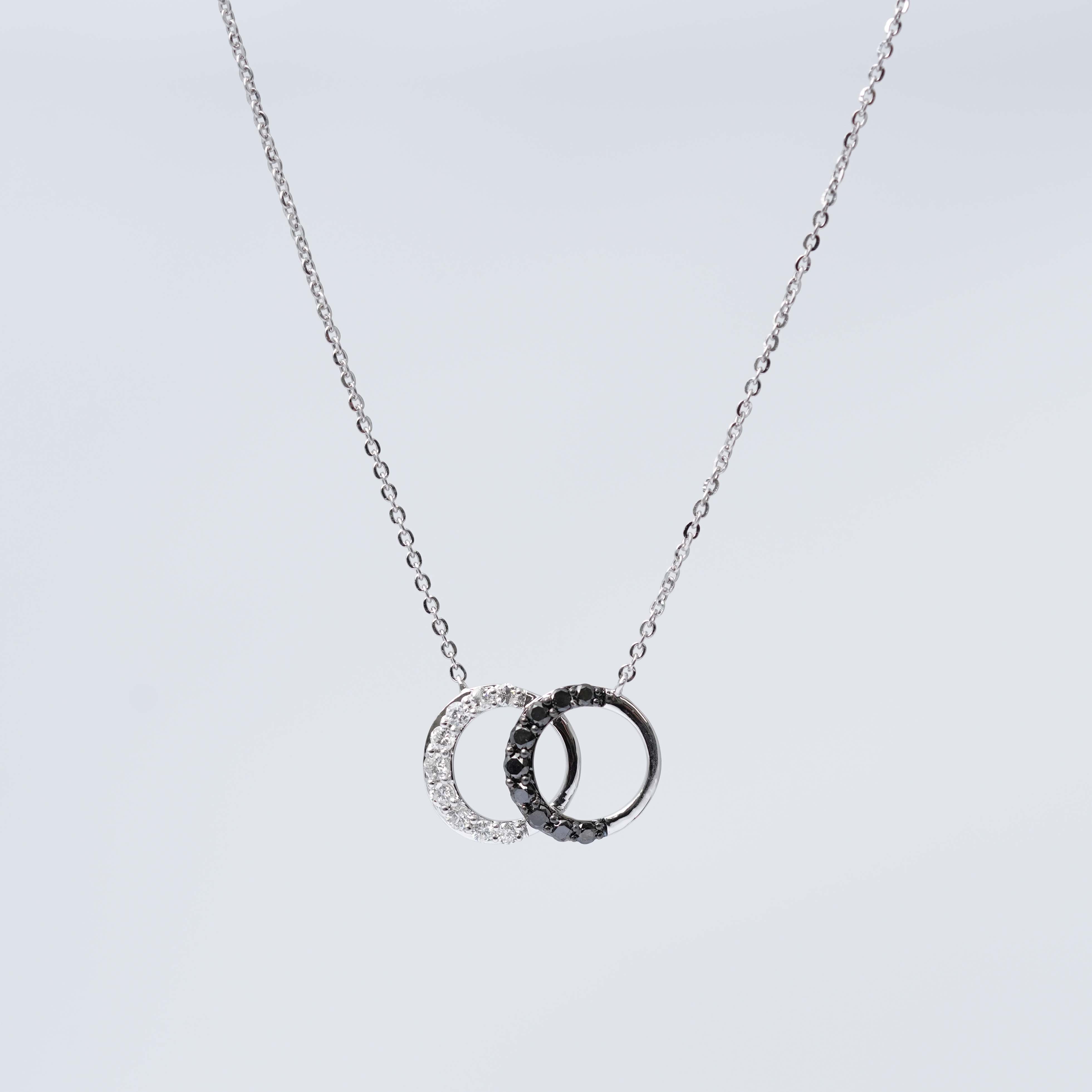 エクリプス ダイヤモンドペンダント – K18WG、0.42カラット