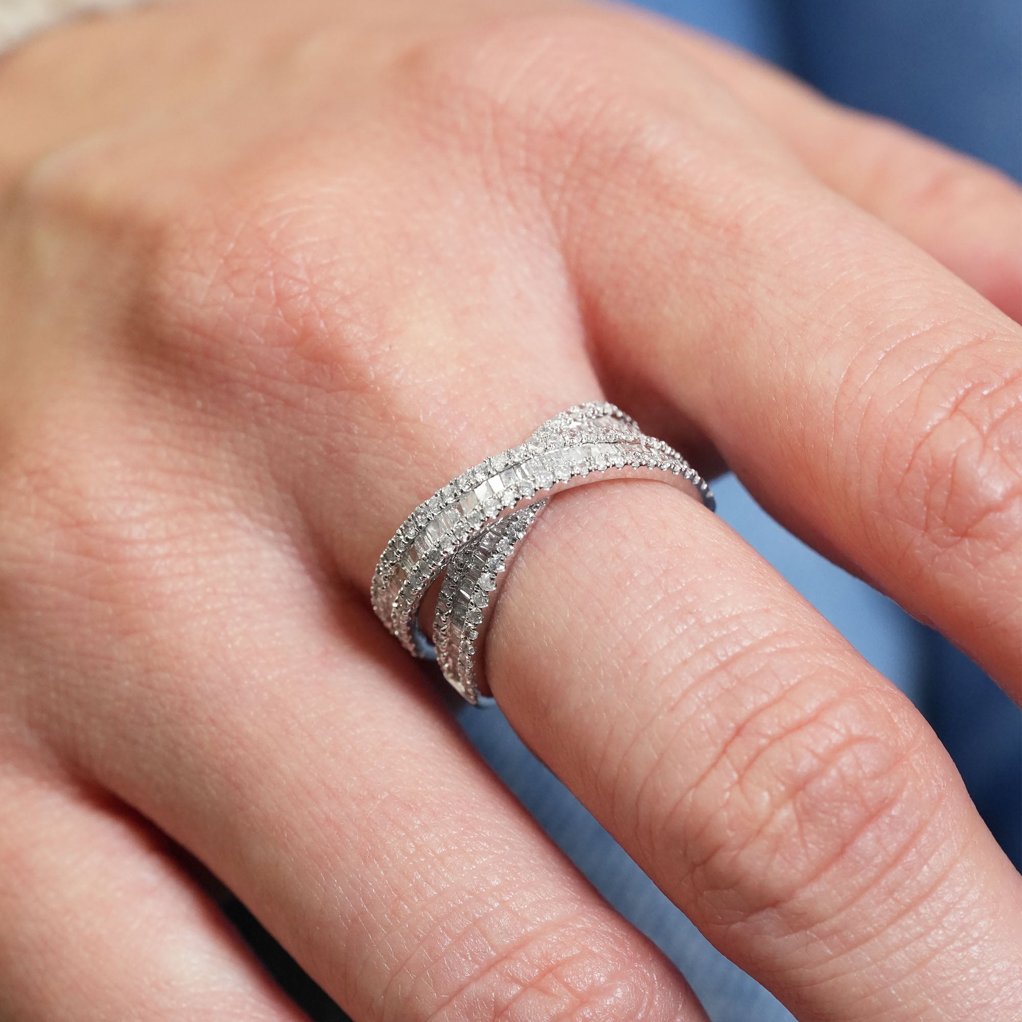 バゲットダイヤモンドリング – K18WG、1.0カラット