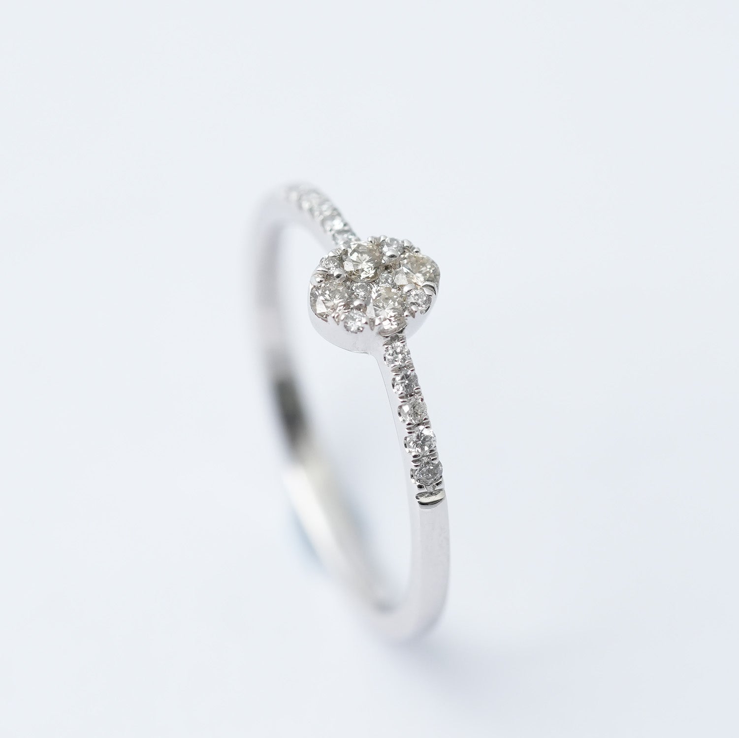 オーバル ダイヤモンドリング – PT900、0.20カラット