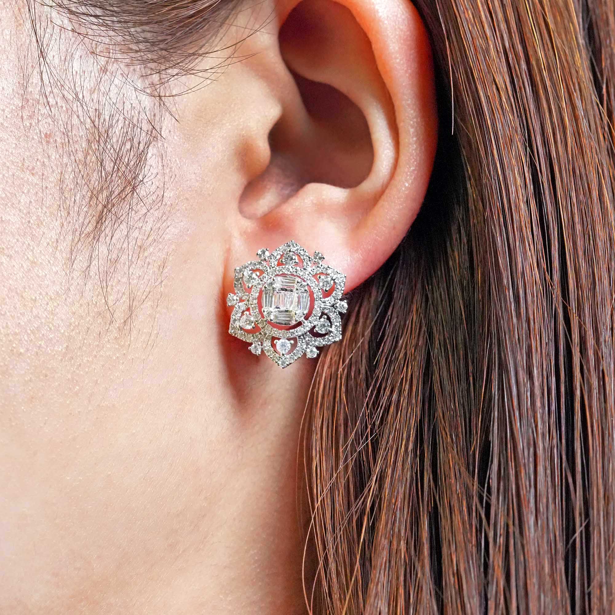 ジュエリーk18 wg ダイヤモンド　ピアス　Diamond earring ゴールド